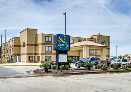 Pet Friendly Quality Suites in Baton Rouge, Louisiana