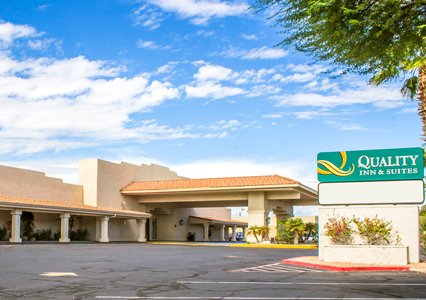 Pet Friendly Quality Inn & Suites in Lake Havasu City, Arizona