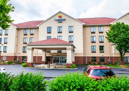 Pet Friendly Comfort Inn East in Indianapolis, Indiana