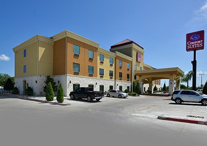 Pet Friendly Comfort Suites in Bay City, Texas