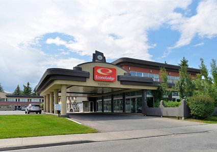 Pet Friendly Econo Lodge South in Calgary, Alberta