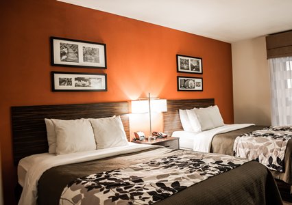 Pet Friendly Sleep Inn & Suites Fort Campbell in Oak Grove, Kentucky