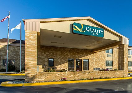 Pet Friendly Quality Inn in Burlington, Iowa