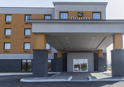 Pet Friendly Quality Inn & Suites in Kingston, Ontario