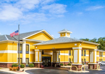 Pet Friendly Quality Inn in Alexander City, Alabama