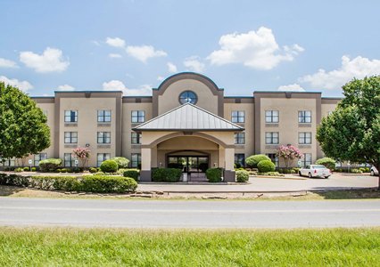 Pet Friendly Comfort Suites McAlester in Mcalester, Oklahoma