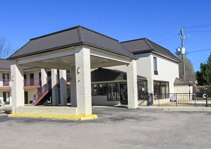 Pet Friendly Quality Inn in Raeford, North Carolina