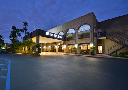 Pet Friendly The Hills Hotel, an Ascend Hotel Collection Member in Laguna Hills, California