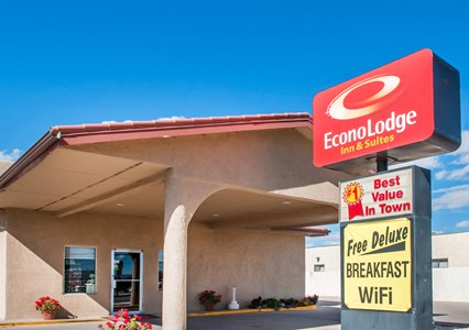 Pet Friendly Econo Lodge  Inn & Suites in Socorro, New Mexico