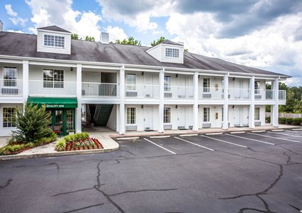 Pet Friendly Quality Inn in Cheraw, South Carolina