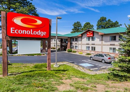 Pet Friendly Econo Lodge in Pagosa Springs, Colorado