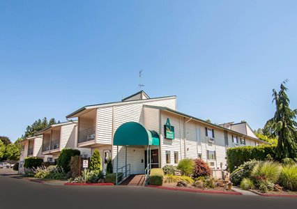 Pet Friendly Quality Inn & Suites in Vancouver, Washington