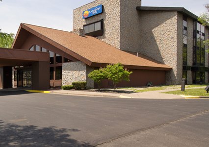 Pet Friendly Comfort Inn Carrier Circle in Syracuse, New York