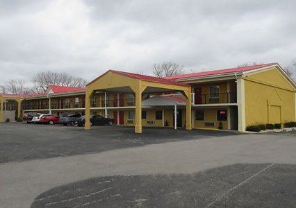 Pet Friendly Red Roof Inn Marion in Marion, Indiana