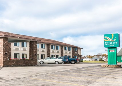 Pet Friendly Quality Inn in Saint Ignace, Michigan