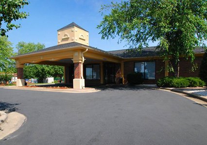 Pet Friendly Quality Inn in Albemarle, North Carolina