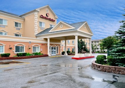 Pet Friendly Clarion Suites Downtown in Anchorage, Alaska