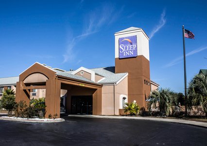 Pet Friendly Sleep Inn Gateway in Savannah, Georgia