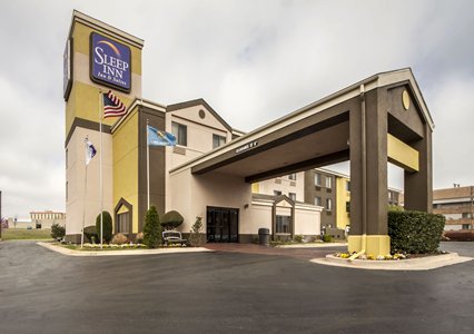 Pet Friendly Sleep Inn & Suites Central/I-44 in Tulsa, Oklahoma