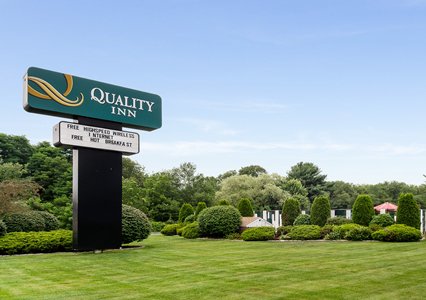Pet Friendly Quality Inn in Raynham, Massachusetts