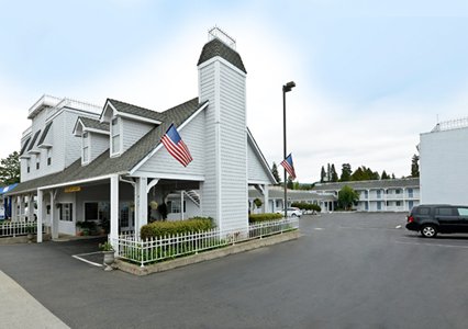 Pet Friendly Quality Inn Central in Roseburg, Oregon