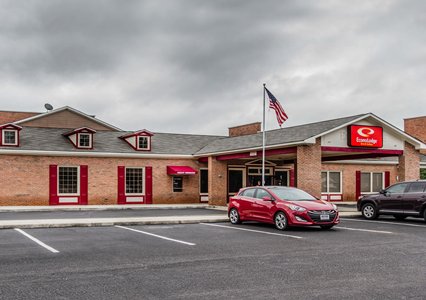 Pet Friendly Econo Lodge Inn & Suites in Enterprise, Alabama