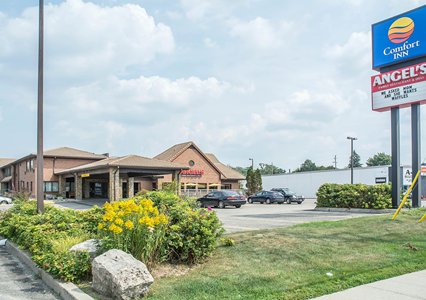 Pet Friendly Comfort Inn in Waterloo, Ontario