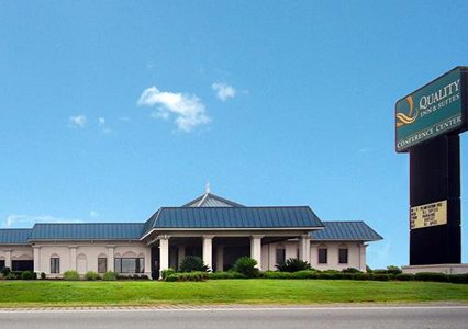 Pet Friendly Quality Inn & Suites Conference Center in Thomasville, Georgia