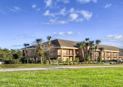 Pet Friendly Quality Inn in Weeki Wachee, Florida