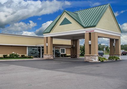 Pet Friendly Quality Inn in Hamburg, New York