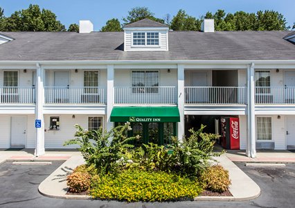 Pet Friendly Quality Inn in Conyers, Georgia