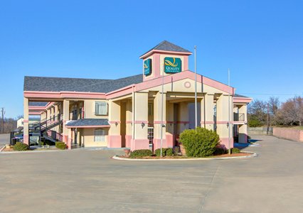 Pet Friendly Quality Inn & Suites Canton in Canton, Texas