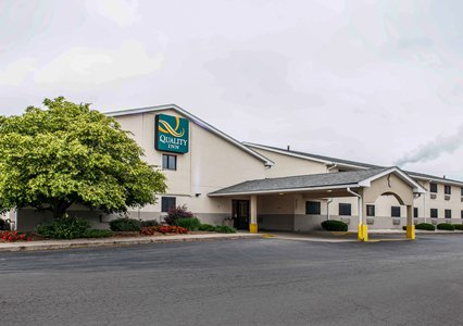 Pet Friendly Quality Inn South in Indianapolis, Indiana