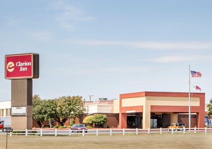 Pet Friendly Clarion Inn in Elk City, Oklahoma