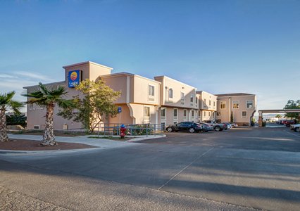 Pet Friendly Comfort Inn & Suites I-10 Airport in El Paso, Texas