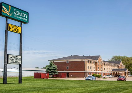 Pet Friendly Quality Inn & Suites in Davenport, Iowa