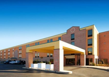 Pet Friendly Quality Inn San Antonio Fiesta at Six Flags in San Antonio, Texas