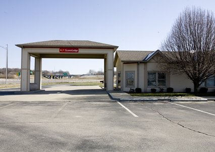 Pet Friendly Econo Lodge in Vincennes, Indiana