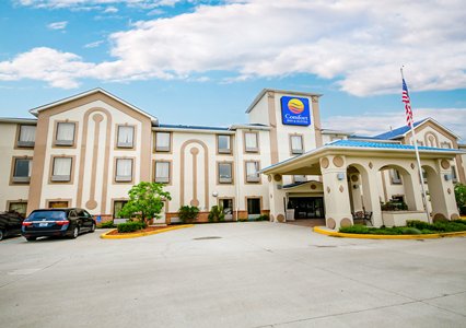 Pet Friendly Comfort Inn & Suites in La Grange, Kentucky