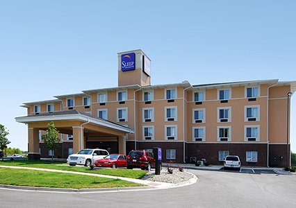 Pet Friendly Sleep Inn & Suites in Shepherdsville, Kentucky