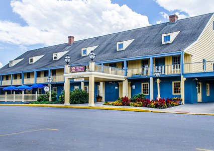 Pet Friendly Clarion Inn Strasburg - Lancaster in Strasburg, Pennsylvania