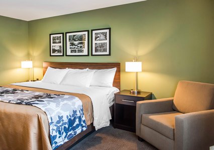 Pet Friendly Sleep Inn & Suites Defuniak Springs - Crestview in DeFuniak Springs, Florida