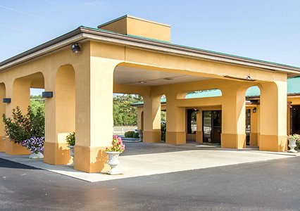 Pet Friendly Quality Inn in Dandridge, Tennessee