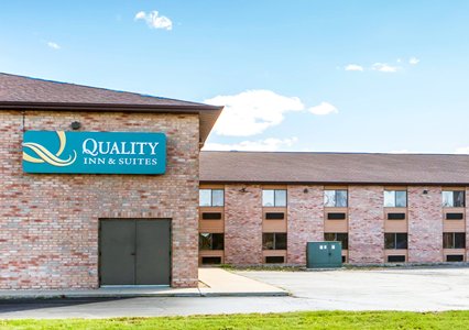 Pet Friendly Quality Inn & Suites in Kimberly, Wisconsin