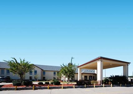 Pet Friendly Rodeway Inn Columbia in Columbia, Mississippi