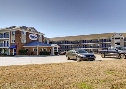 Pet Friendly Suburban Extended Stay Hotel in Diberville, Mississippi