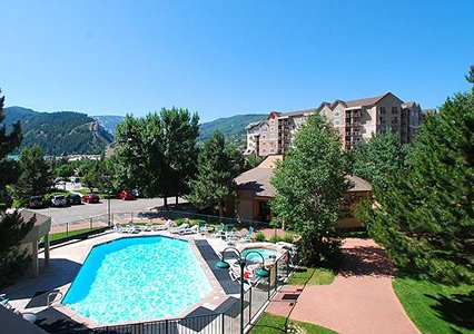 Pet Friendly Comfort Inn Near Vail Beaver Creek in Avon, Colorado