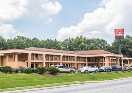 Pet Friendly Econo Lodge Atlanta Airport East in Forest Park, Georgia