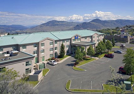 Pet Friendly Comfort Inn & Suites in Kamloops, British Columbia