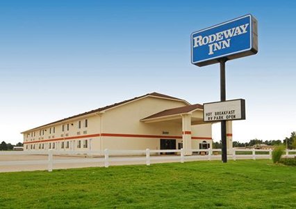 Pet Friendly Rodeway Inn in Larned, Kansas